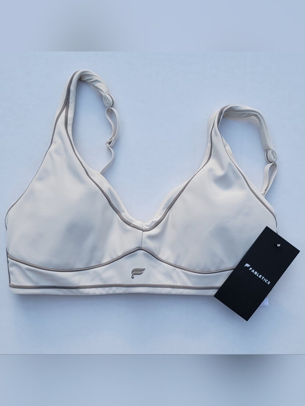Fabletics Pureluxe Longline Sports Bra Almond Milk - Talla S (Nuevo con Etiqueta